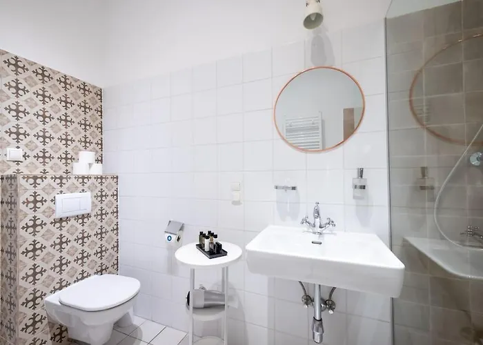 Sleek 1br Flat Near Center By Hm Апартаменти *